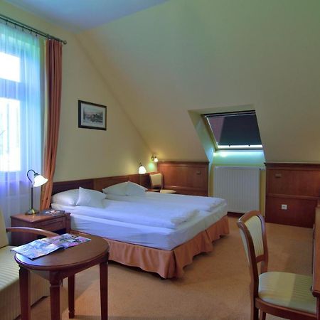 Hotel Stefania Krynica Zdroj Ngoại thất bức ảnh
