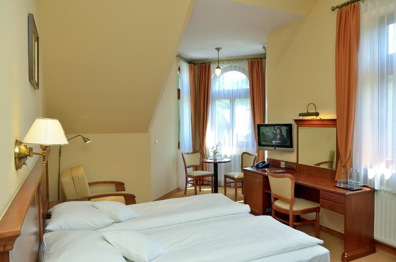 Hotel Stefania Krynica Zdroj Ngoại thất bức ảnh